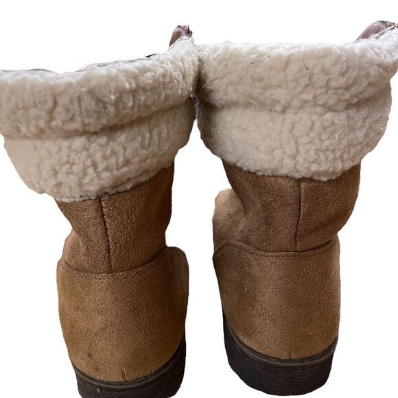 Bamboo ~ Tan Suede Boots with shearling accent ~ size 8 - Picture 8 of 12